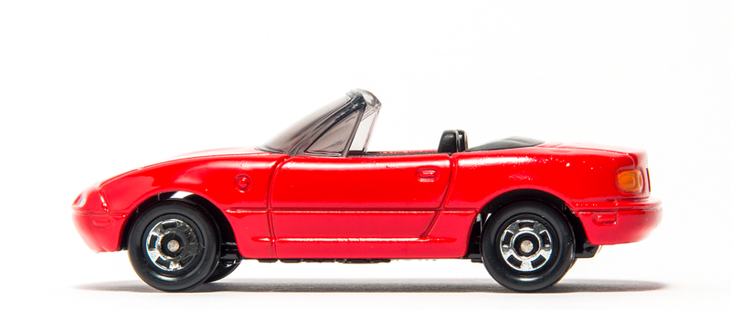 Illustration for article titled 25 years of this Happy Little Roadster